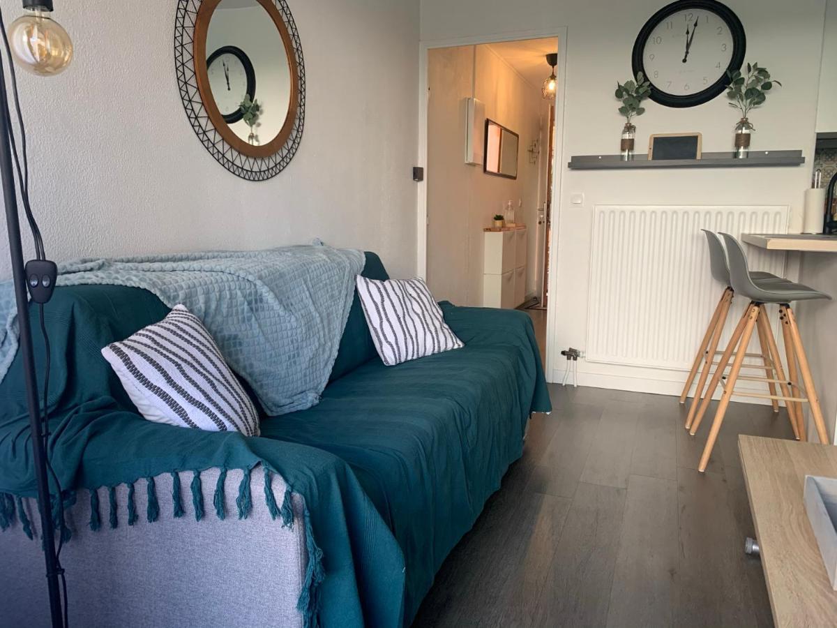 Chaleureux Appartement Face Au Port Sta Lucia, Tout A Pieds, Wifi Saint-Raphaël Екстериор снимка