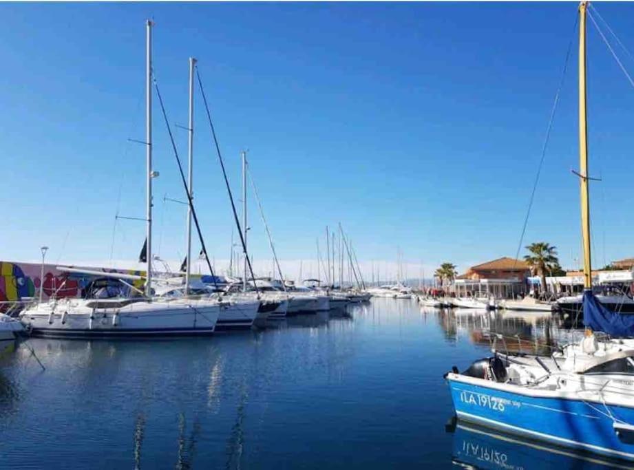 Chaleureux Appartement Face Au Port Sta Lucia, Tout A Pieds, Wifi Saint-Raphaël Екстериор снимка
