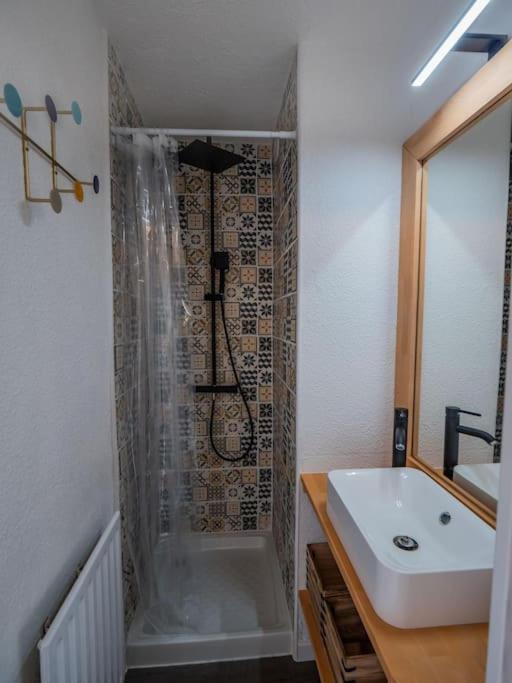 Chaleureux Appartement Face Au Port Sta Lucia, Tout A Pieds, Wifi Saint-Raphaël Екстериор снимка